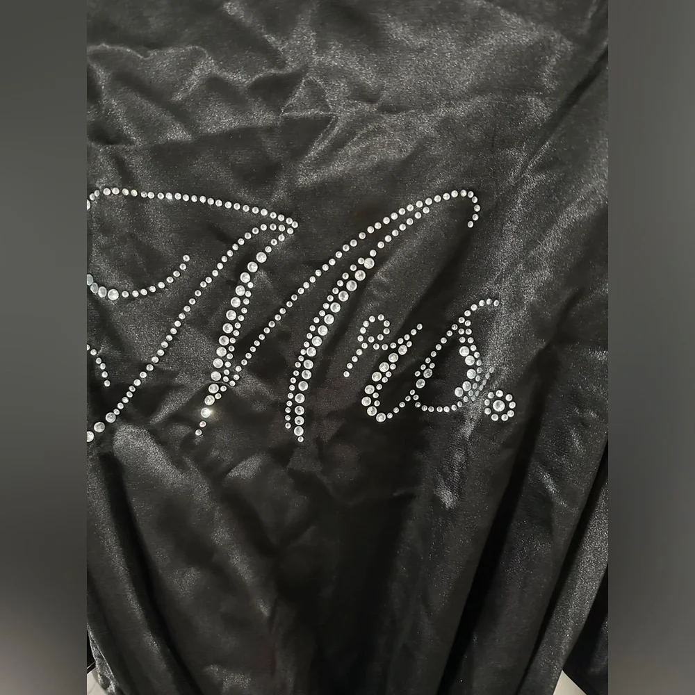 NWT David’s Bridal Mrs. Satin Robe - Picture 4 of 9